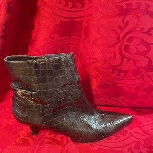 #30 grey boots Akanne Klein